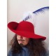 chapeau mousquetaire rouge