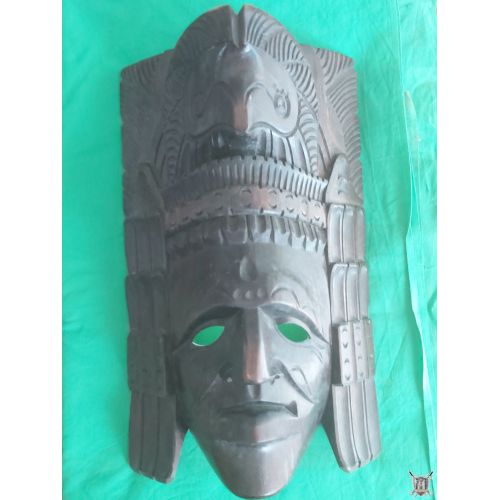 Masque indien d'amérique en bois sculpté