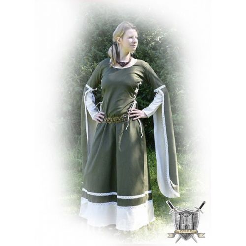 Robe médiévale longues manches et passementerie