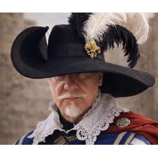 Grand chapeau de mousquetaire